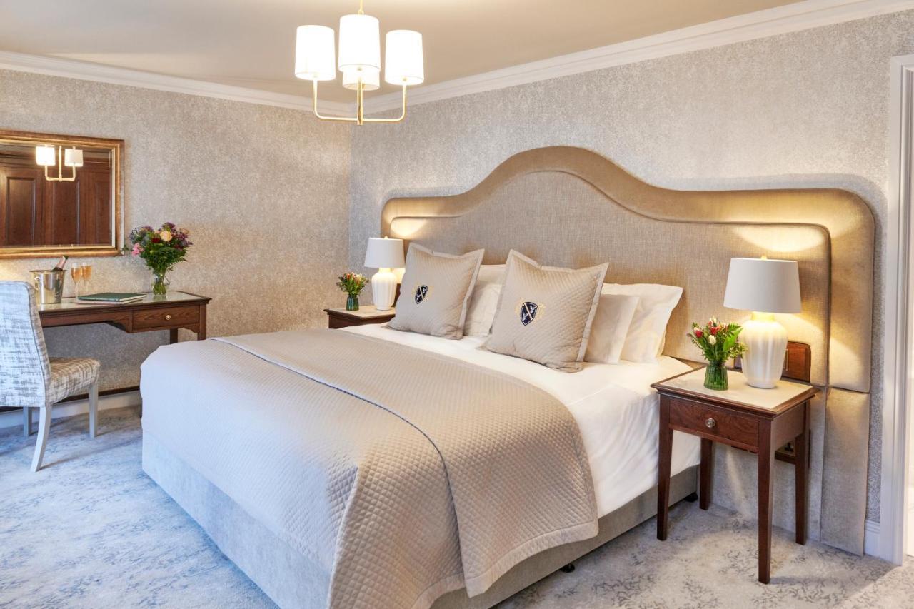 Rom Executive med king-size-seng